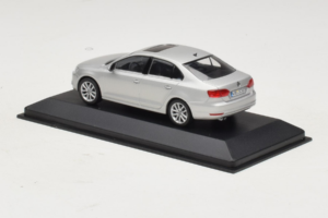 Volkswagen Jetta Mk6 Srebrna Minichamps 1:43 JETTA002 Kovina – slika 3 od 4
