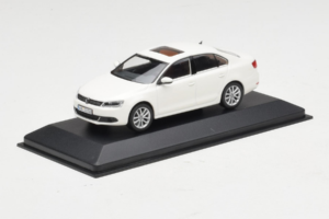Volkswagen Jetta Mk6 Bela Minichamps 1:43 JETTA003 Kovina – slika 2 od 4