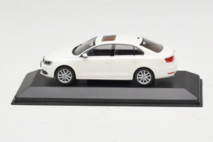 Volkswagen Jetta Mk6 Bela Minichamps 1:43 JETTA003 Kovina