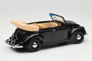 Volkswagen Hrošč Kabriolet Črn Maisto 1:18 37800-M6 Kovina – slika 3 od 8