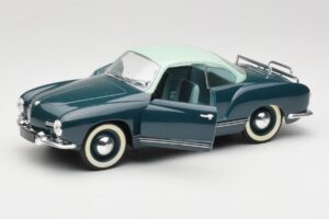 Volkswagen Karmann Ghia Modra Solido 1:18 8061 Kovina – slika 2 od 8