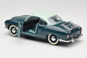 Volkswagen Karmann Ghia Modra Solido 1:18 8061 Kovina – slika 5 od 8