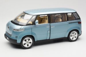 Volkswagen Microbus Concept Svetlozelena Revell 1:18 08444 Kovina