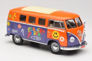 Volkswagen Microbus T1 Flower Power Road Signature 1:18 92329 Kovina – slika 6 od 8