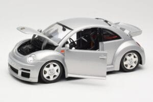 Volkswagen New Beetle RSi Srebrna Bburago 1:18 3306 Kovina – slika 2 od 8