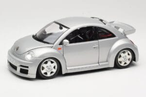 Volkswagen New Beetle RSi Srebrna Bburago 1:18 3306 Kovina