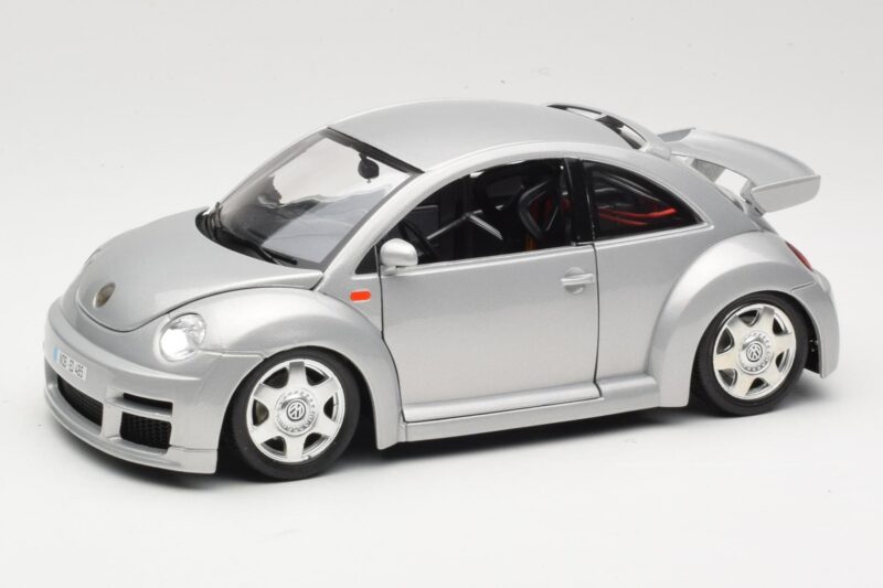 Volkswagen New Beetle RSi Srebrna Bburago 1:18 3306 Kovina