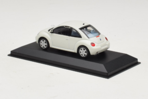 Volkswagen New Beetle Bel Minichamps 1:43 430058005 Kovina – slika 3 od 4