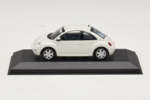 Volkswagen New Beetle Bel Minichamps 1:43 430058005 Kovina