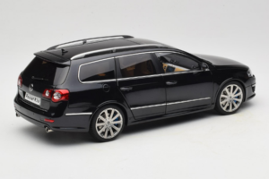 Volkswagen Passat B6 R36 Variant Črn NZG 1:18 KF044-4A Kovina – slika 3 od 8