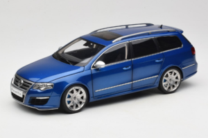 Volkswagen Passat B6 R36 Variant Moder NZG 1:18 KF044 Kovina – slika 3 od 9