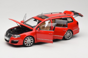 Volkswagen Passat B6 R36 Variant Rdeč NZG 1:18 KF044-5 Kovina – slika 2 od 8