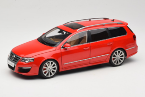 Volkswagen Passat B6 R36 Variant Rdeč NZG 1:18 KF044-5 Kovina