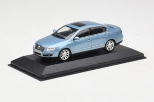 Volkswagen Passat B6 Blue Metallic Minichamps 1:43 PASSAT002 Kovina – slika 2 od 4