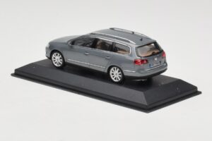 Volkswagen Passat B6 Variant Grey Metallic Minichamps 1:43 PASSAT005 Kovina – slika 3 od 4