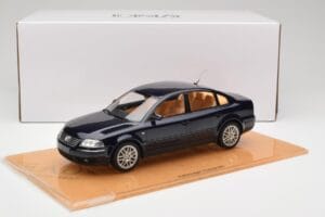 Volkswagen Passat W8 B5.5 Indigo Blue DNA 1:18 DNA000029 Kovina – slika 6 od 6