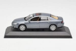 Volkswagen Phaeton 3D Siv Minichamps 1:43 3D0099300GPR7Q Kovina