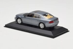 Volkswagen Phaeton Light Blue Metallic Minichamps 1:43 VW002 Kovina – slika 3 od 4