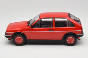Volkswagen Polo II Coupe Fox MCG 1:18 MCG18523 Kovina – slika 3 od 6