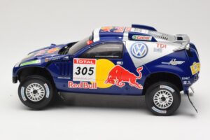 Volkswagen Race Touareg #305 Volkswagen Motorsport M. Miller / R. Pitchford Dakar Rally 2009 Norev 1:18 188466 Kovina – slika 4 od 7