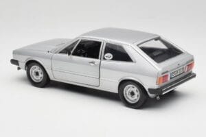 Volkswagen Scirocco GT Mk1 Silver Metallic Revell 1:18 08833 Kovina – slika 7 od 8