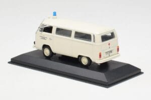 Volkswagen T2 Ambulance DRK Minichamps 1:43 400053090 Kovina – slika 3 od 4