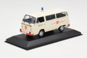 Volkswagen T2 Ambulance Malteser Hilfsdienst Minichamps 1:43 400053092 Kovina – slika 2 od 4