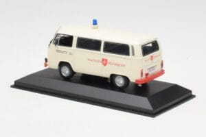 Volkswagen T2 Ambulance Malteser Hilfsdienst Minichamps 1:43 400053092 Kovina – slika 3 od 4