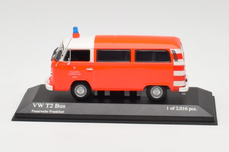 Volkswagen T2 Bus Gasilci Frankfurt Minichamps 1:43 400053091 Kovina