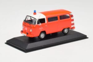 Volkswagen T2 Bus Gasilci Frankfurt Rdeče Odbijače Minichamps 1:43 400053091-V1 Kovina – slika 2 od 4
