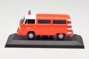 Volkswagen T2 Bus Gasilci Frankfurt Rdeče Odbijače Minichamps 1:43 400053091-V1 Kovina