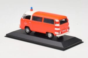 Volkswagen T2 Bus Gasilci Frankfurt Minichamps 1:43 400053091-R Kovina – slika 3 od 4