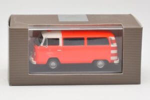 Volkswagen T2 Bus Gasilci Frankfurt Minichamps 1:43 400053091-R Kovina – slika 4 od 4