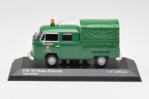 Volkswagen T2b Double Cab Flatbed Stadt Solberg Minichamps 1:43 400053261 Kovina
