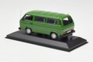 Volkswagen T3 Bus Zelena Minichamps 1:43 400055000 Kovina – slika 3 od 4