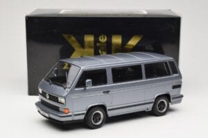 Volkswagen T3 Porsche B32 Minibus Moder KK-Scale 1:18 KKDC180221 Kovina – slika 6 od 6