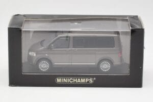 Volkswagen T5 Bus Bronze Metallic Minichamps 1:43 4039378412203 Kovina – slika 4 od 4