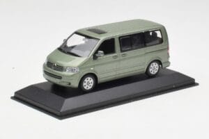 Volkswagen T5 Bus Fresco Green Minichamps 1:43 T5001-B Kovina – slika 2 od 4