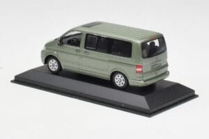 Volkswagen T5 Bus Fresco Green Minichamps 1:43 T5001-B Kovina – slika 3 od 4