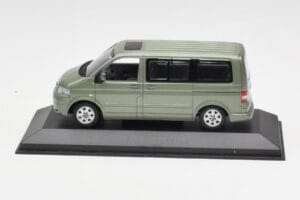 Volkswagen T5 Bus Fresco Green Minichamps 1:43 T5001-B Kovina