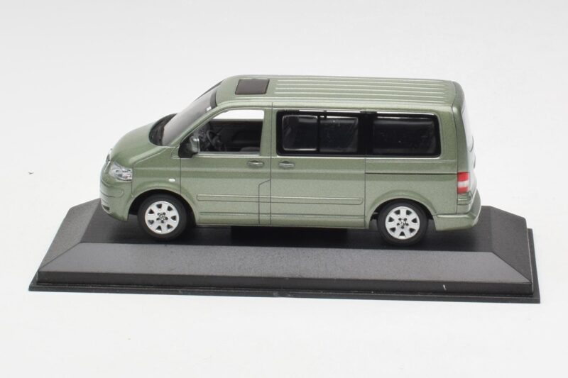 Volkswagen T5 Bus Fresco Green Minichamps 1:43 T5001-B Kovina