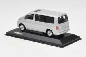 Volkswagen T5 Bus Srebrna Minichamps 1:43 T5003 Kovina – slika 3 od 4