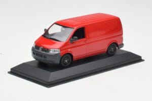 Volkswagen T5 Dostavno Vozilo Rdeč & Črna Kolesa Minichamps 1:43 400052260-B Kovina – slika 2 od 4