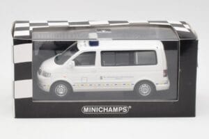 Volkswagen T5 Multivan Bundeswehr Zdravnik Nujne Pomoči Prototip Minichamps 1:43 400052291-P1 Kovina – slika 4 od 4
