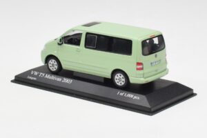 Volkswagen T5 Multivan California Limonin Zelen Minichamps 1:43 400052201 Kovina – slika 3 od 4