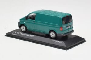 Volkswagen T5 Transporter Zelena Minichamps 1:43 400052261 Kovina – slika 3 od 4