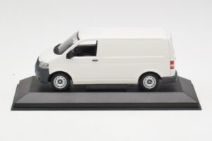 Volkswagen T5 Transporter Bel Minichamps 1:43 T5002-B Kovina