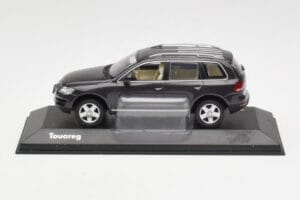 Volkswagen Touareg Siv Minichamps 1:43 TOUAREG001 Kovina
