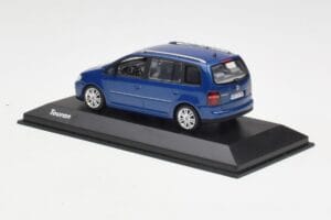 Volkswagen Touran Moder Minichamps 1:43 TOURAN002 Kovina – slika 3 od 4