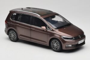 Volkswagen Touran 5T Rjava Paudi Model 1:18 ZVE000003BRA Kovina – slika 6 od 8